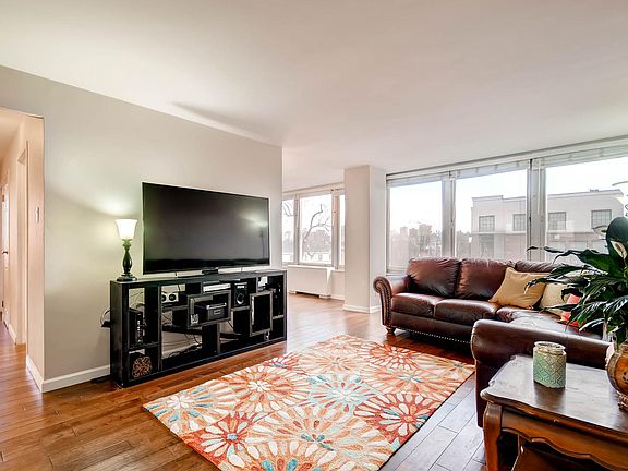 3rd image of 789 Clarkson St #402