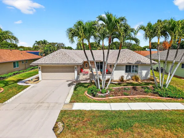 10265 Greentrail Drive N, Boynton Beach, FL 33436