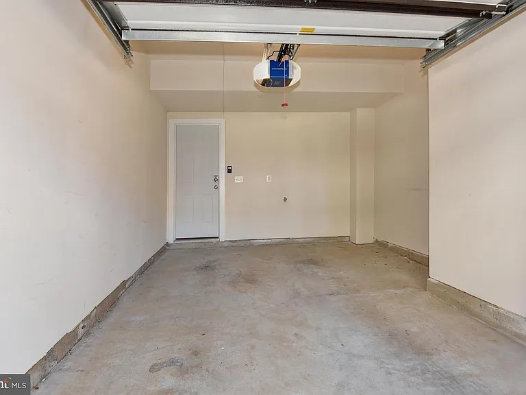44858 Tiverton Sq — Photo 49