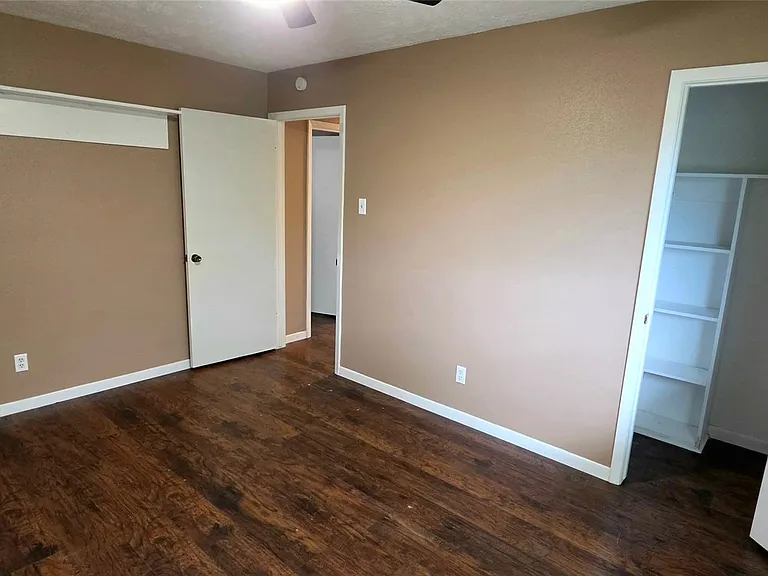 2204 Mimosa Ct — Photo 11