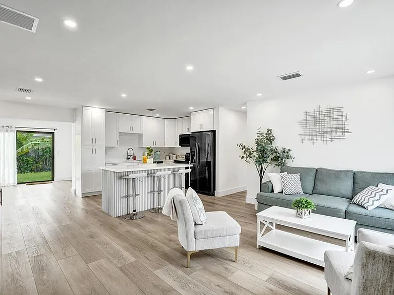 1001 SE 13th Ct — Photo 20