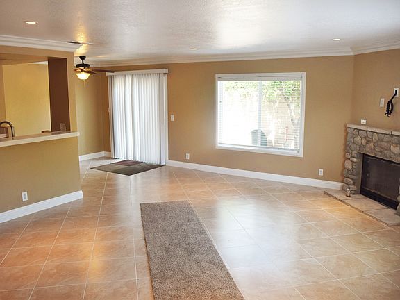 2nd image of 490 Anderwood Ct APT 2