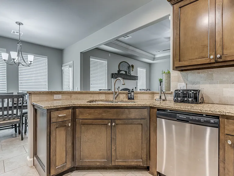2700 Tranquilo Ln — Photo 13