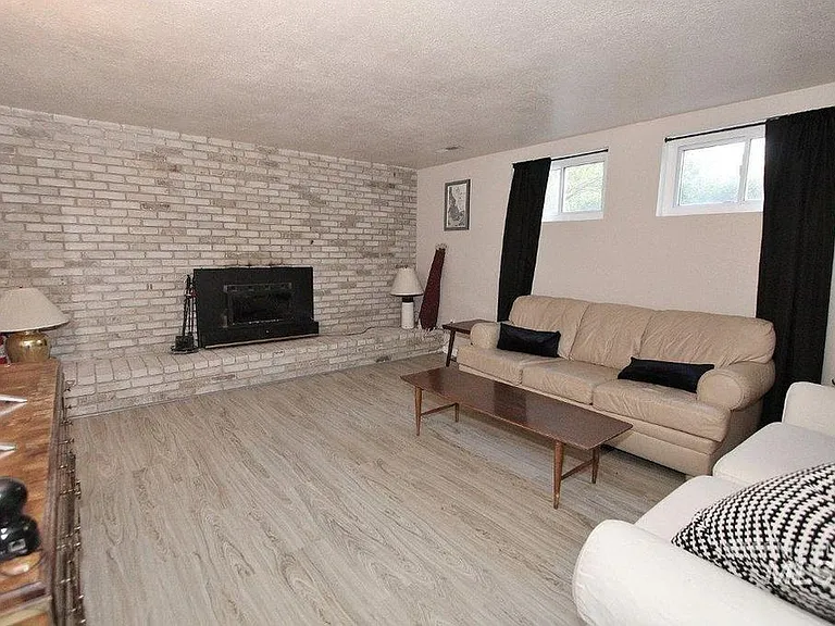 1607 W Canal St — Photo 6