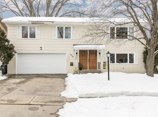 2730 Virginia Dr SE, Cedar Rapids, IA 52403