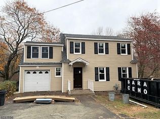 7 Flanders Rd, Netcong, NJ 07857