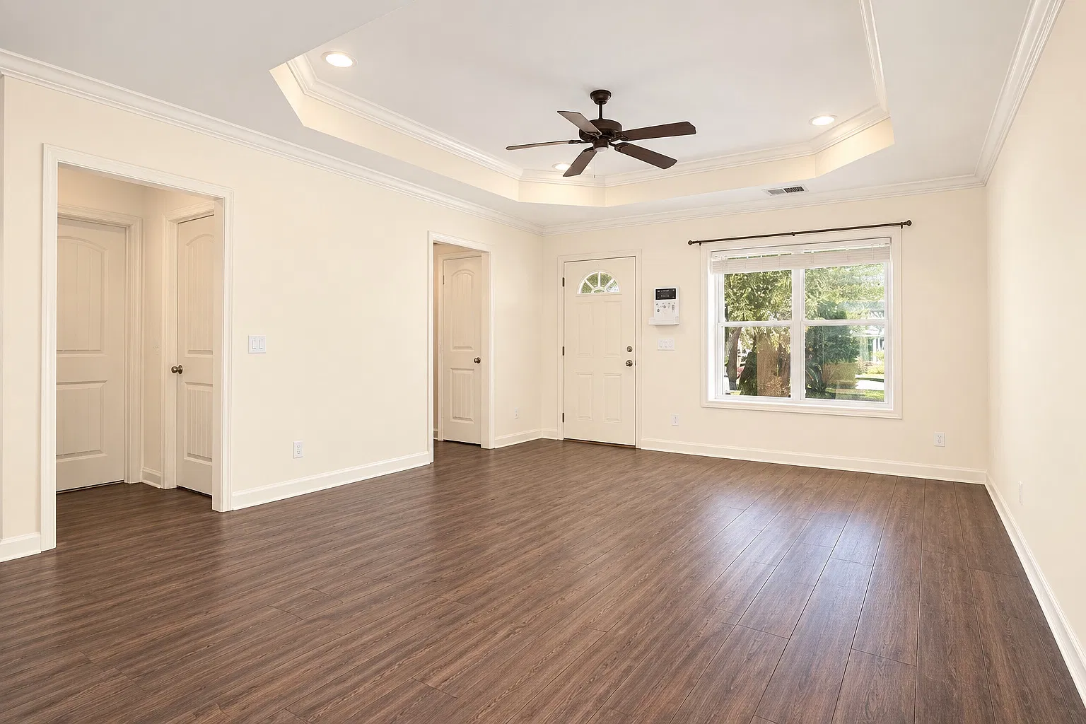 3 bed, 1260 sqft, $2,400 — Photo 3