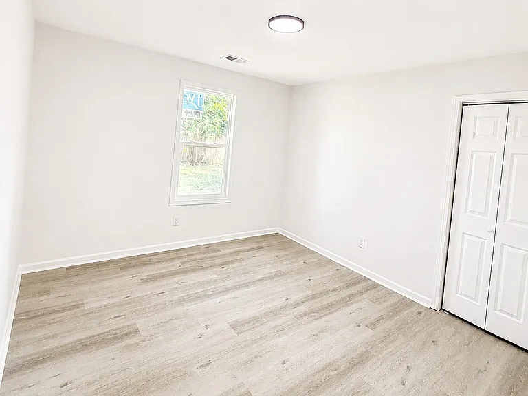 1808 Cephas St — Photo 7