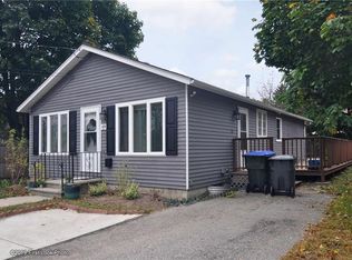 69 Lakeview Dr, Providence, RI 02910