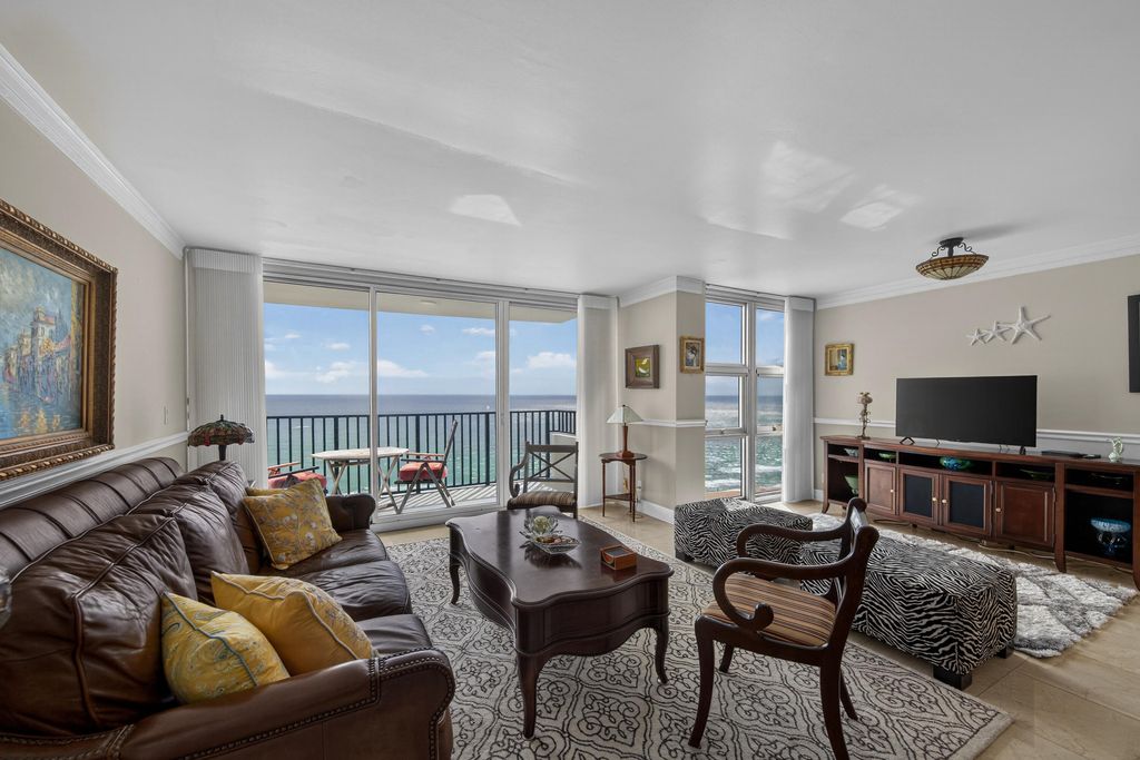 531 N Ocean Boulevard #1811, photo 4