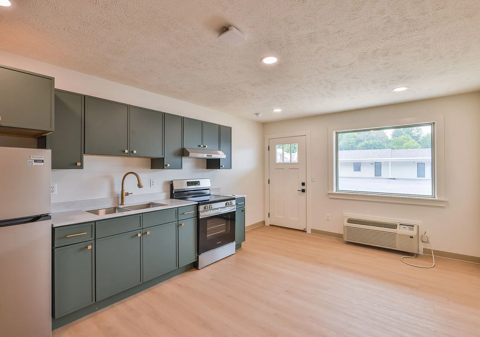 The Haven | All Utilities Included — Photo 1