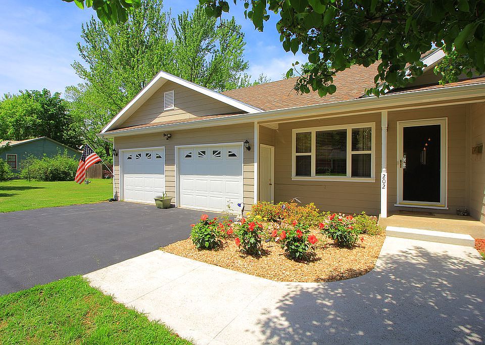 2 car Garage front view