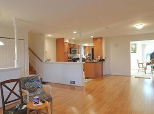 6821 Front Royal Rd, Springfield, VA 22151