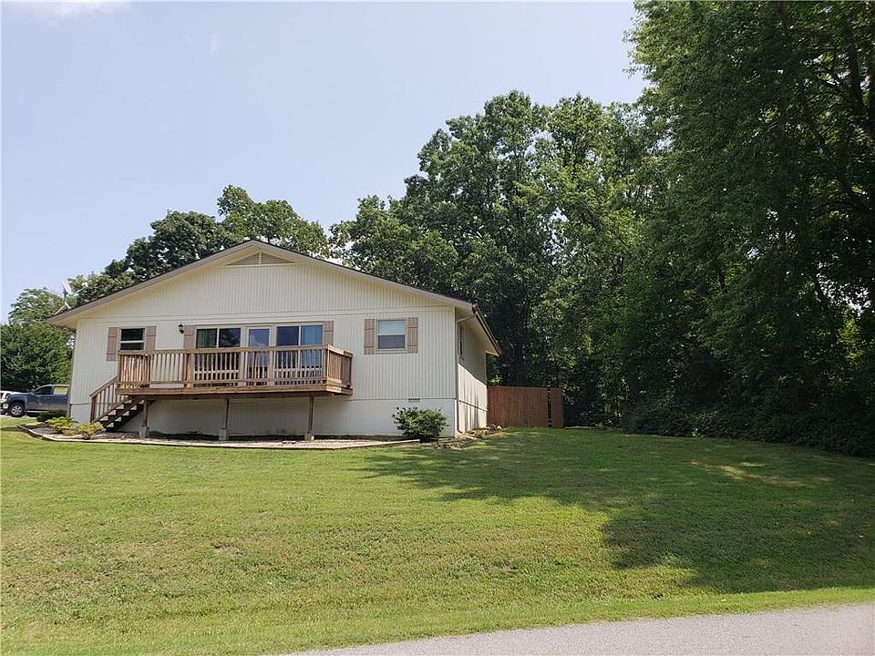 1st image of 21 Ettington Dr
