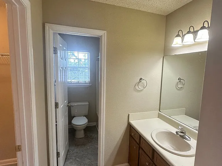 1763 Wayland Park Dr — Photo 21