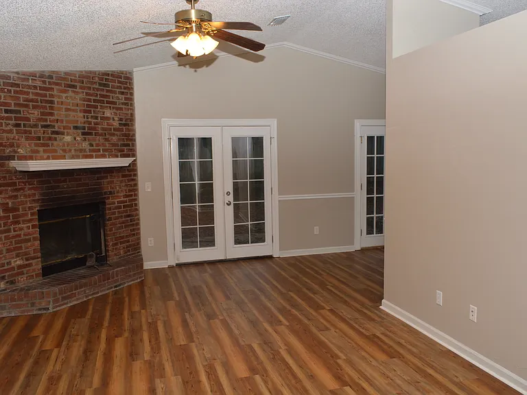 3996 Bothwell Ter — Photo 11