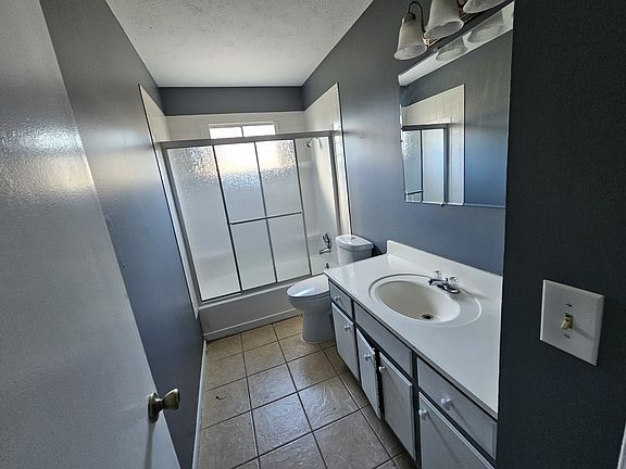 Main Floor Bathroom
