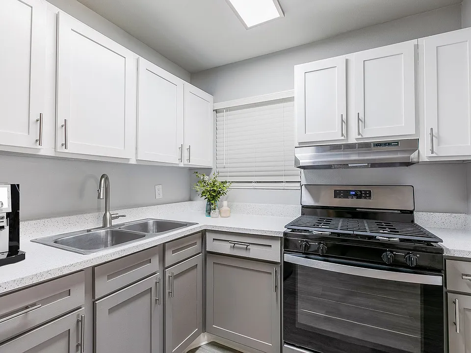 Sun Plaza apartments community photo