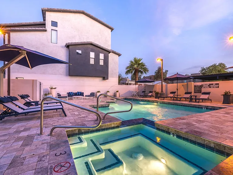 Dolce Villagio Townhomes — Photo 1