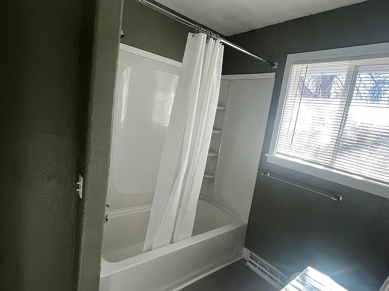 2214 Florence St — Photo 11