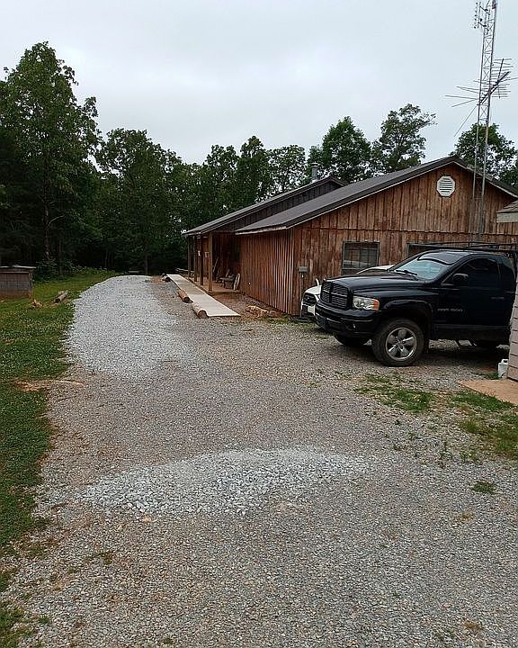 2nd image of 1181 Galbraith Rd