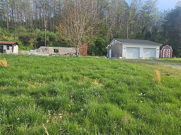 2nd image of 185 Gallup Rd