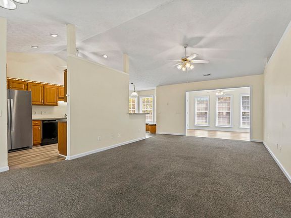4th image of 1372 Gailard Dr.