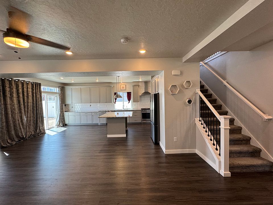 1st image of 4129 W Safflower Dr