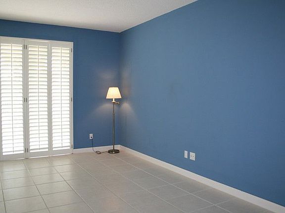 Gorgeous "Floribbean" color scheme utilized throughout the living space.