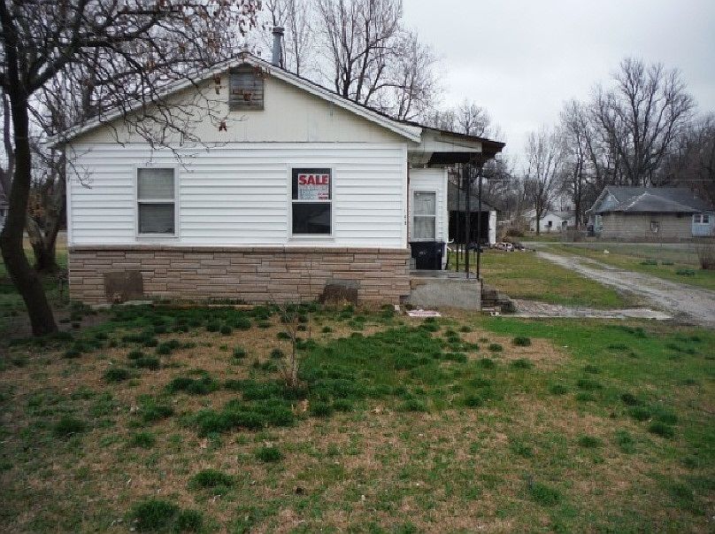 1st image of 144 N Wyandotte Ave