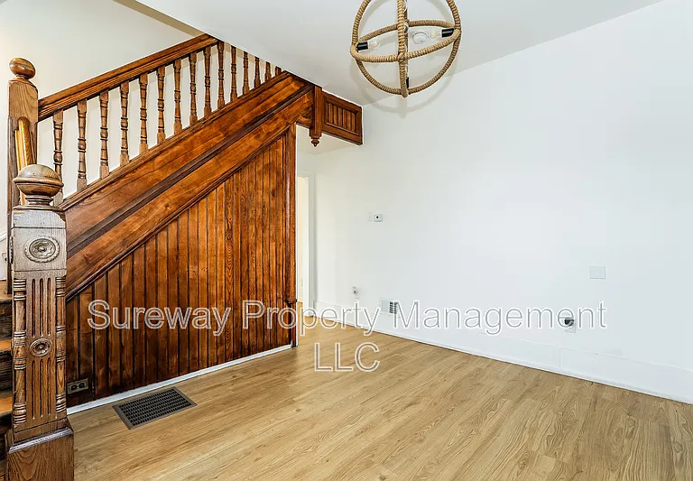 228 Greenwich Ave — Photo 5