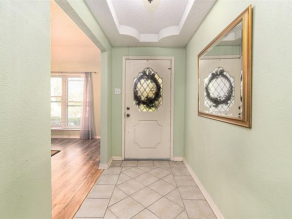 4th image of 396 E Creekwood Dr
