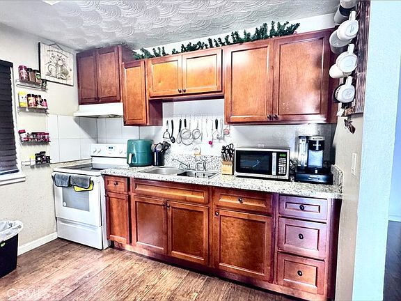 5th image of 3909 Belden St