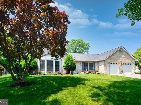 2nd image of 14104 Weybridge Ct