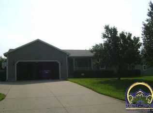 5218 NE Wallace Ln, Topeka, KS 66617