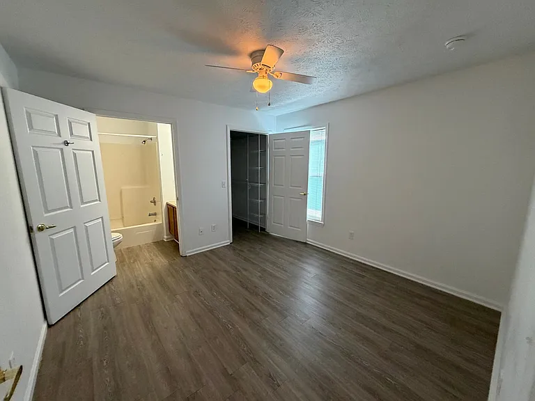 9123 Laird St — Photo 6