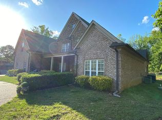 10042 Cypress Lake Dr N, Olive Branch, MS 38654