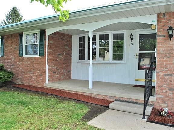 3rd image of 70 Cliffview Dr