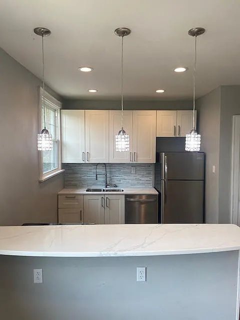 1047 Dana Ave #3