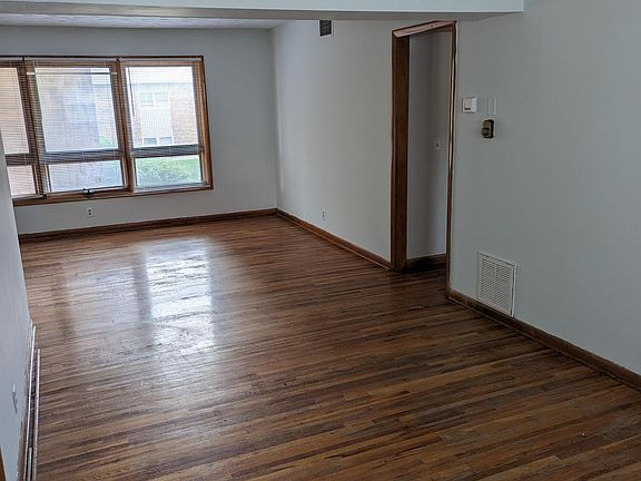3rd image of 1200 N L St #9