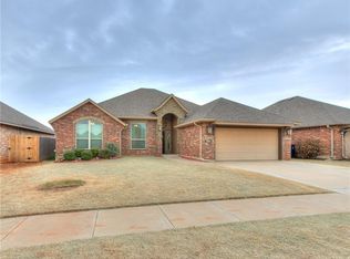 15916 Burkett Cir, Edmond, OK 73013