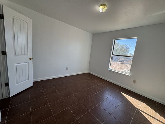 5th image of 428 Burnett Ave #A