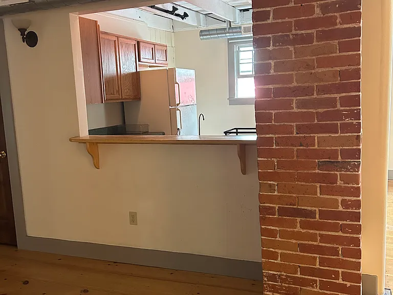 262 Main St — Photo 11