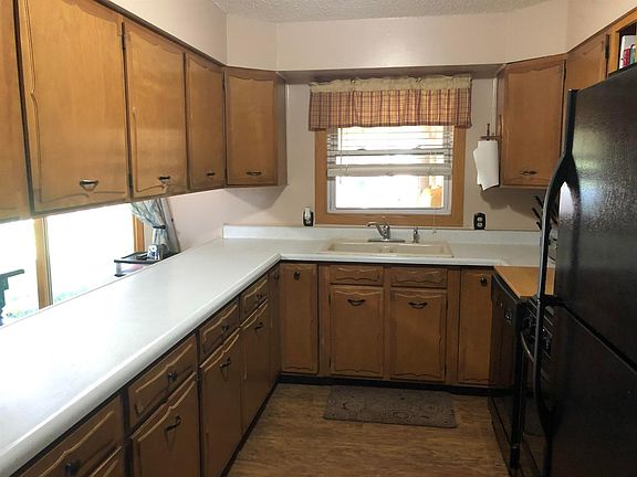 3rd image of 308 W Bellevue Ave