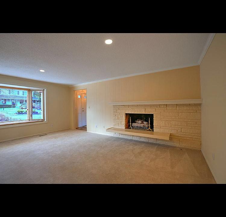 1st image of 4940 126th Ave SE