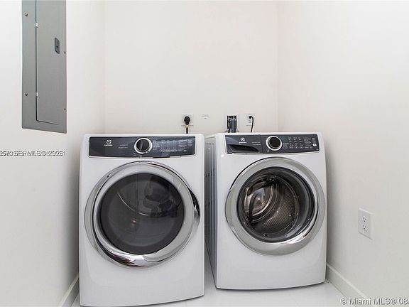 3rd image of 851 NE 1st Ave #36