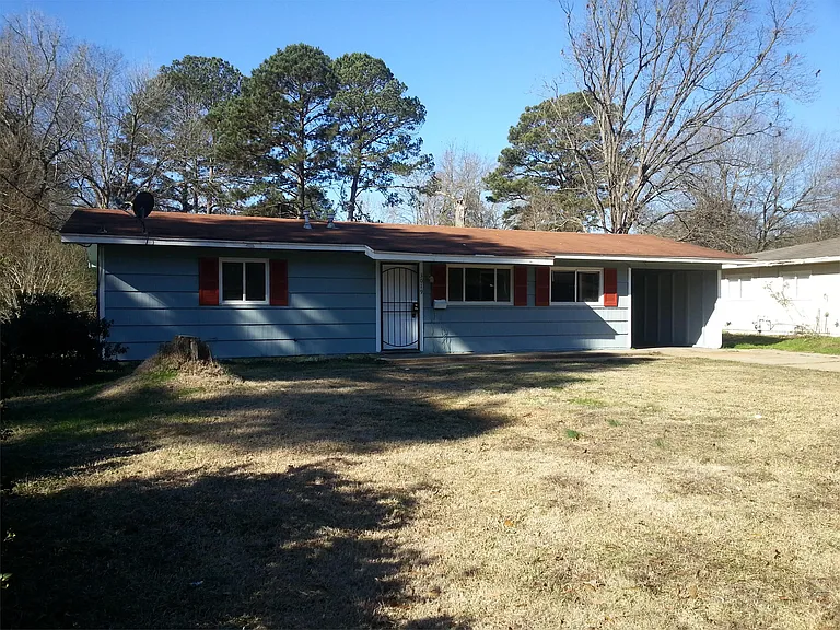 3019 Lakewood Dr — Photo 6
