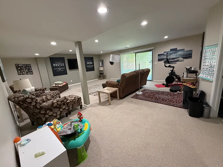 4608 Laurel Club Cir — Photo 17