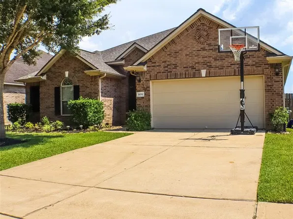 6031 Oxford Lake Dr, Rosenberg, TX 77471