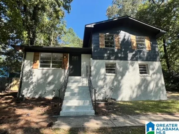 2747 Sunrise Dr, Moody, AL 35004